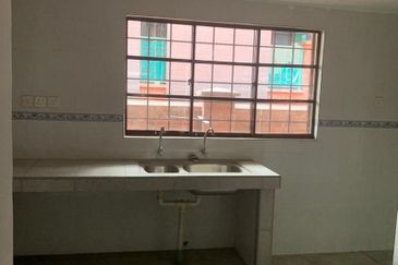 U8 U8 Bukit Jelutong 