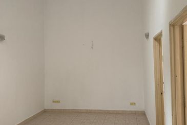 U8 U8 Bukit Jelutong 