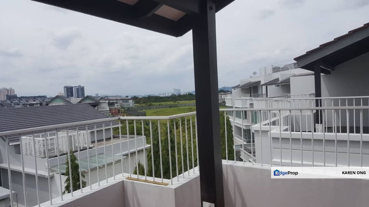 Beautiful Townhouse The Mews in Putra Height, Selangor, Putra Heights