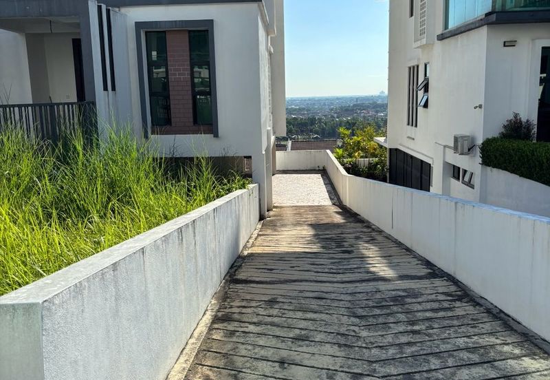 Kingsley Hills @ Putra Heights