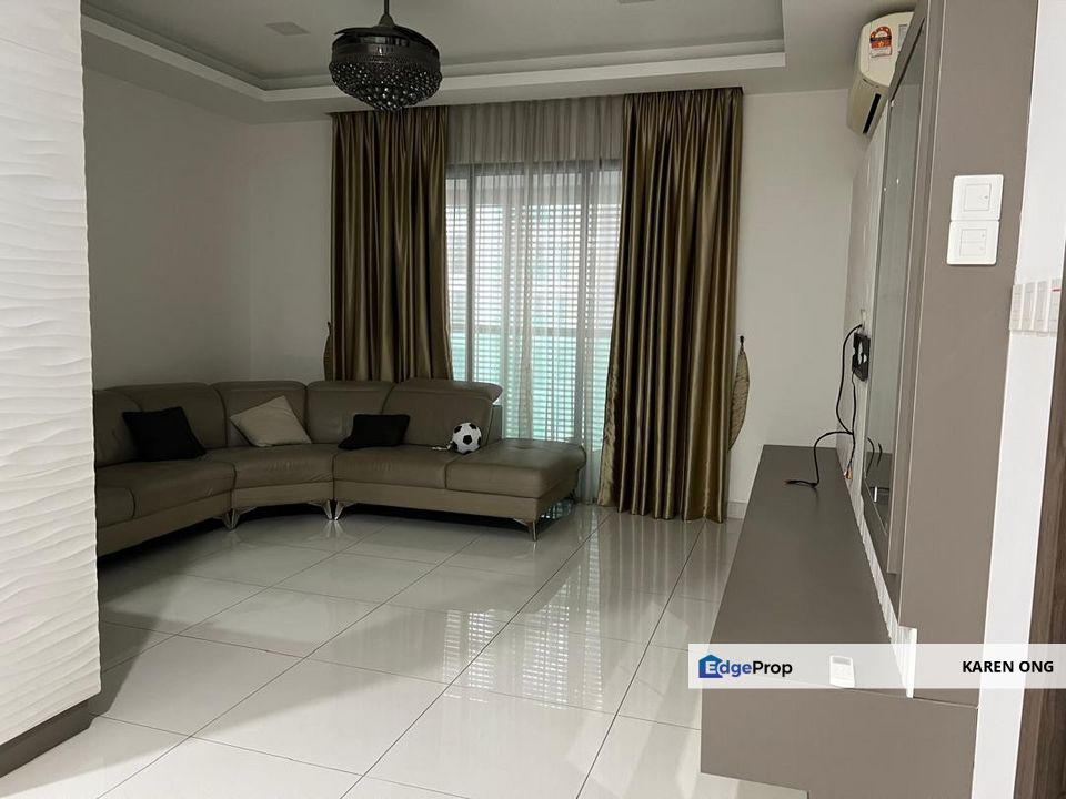 Beautiful Isola SS 16 near Lrt , Selangor, Subang Jaya