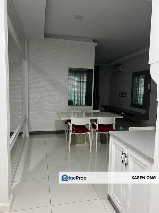 Beautiful Isola SS 16 near Lrt , Selangor, Subang Jaya