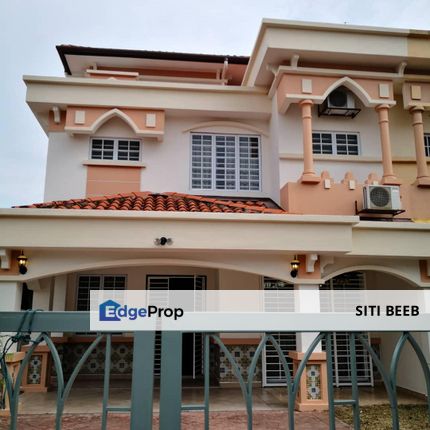 Semi-D cluster house for sale in D'Kayangan, Selangor, Shah Alam