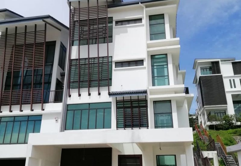 Kingsley Hills @ Putra Heights