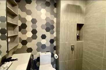 EXSIM | Ceylonz Suites