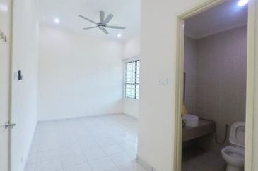 Avenue 2, Lake Valley