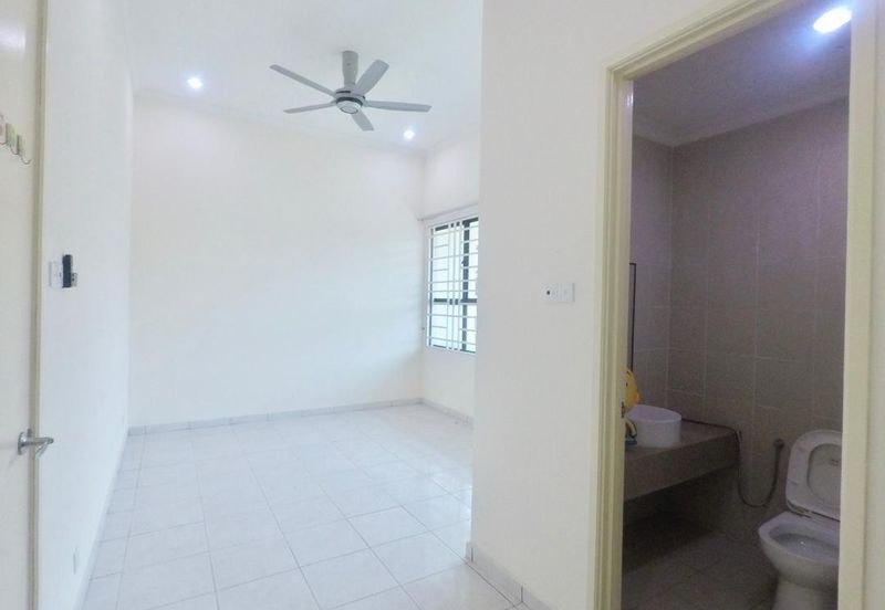 Avenue 2, Lake Valley