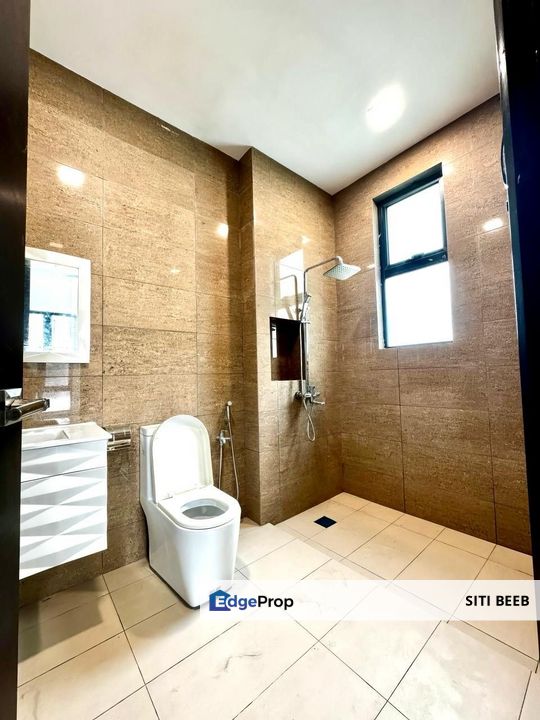 3-Storey Bungalow at Subang Heights East for Sale, Selangor, Subang Jaya