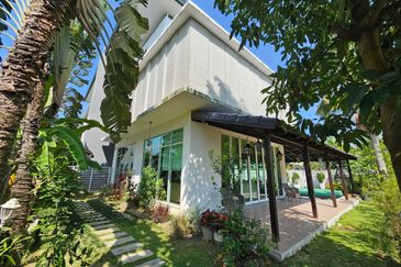 The Residence Glades Putra Heights 3 Storey Bungalow for Sale
