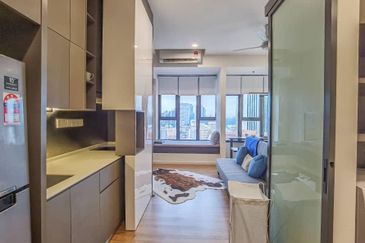 EXSIM | Ceylonz Suites