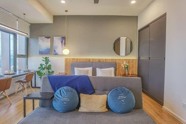 EXSIM | Ceylonz Suites