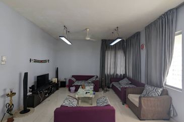 Platinum Hill Condo Pv8