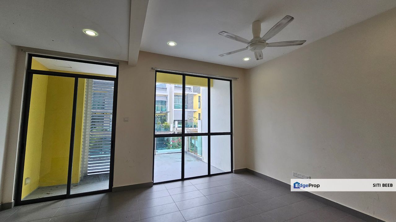 3 Storey Link House at Taman Ukay Tropika For Rent, Selangor, Ulu Kelang