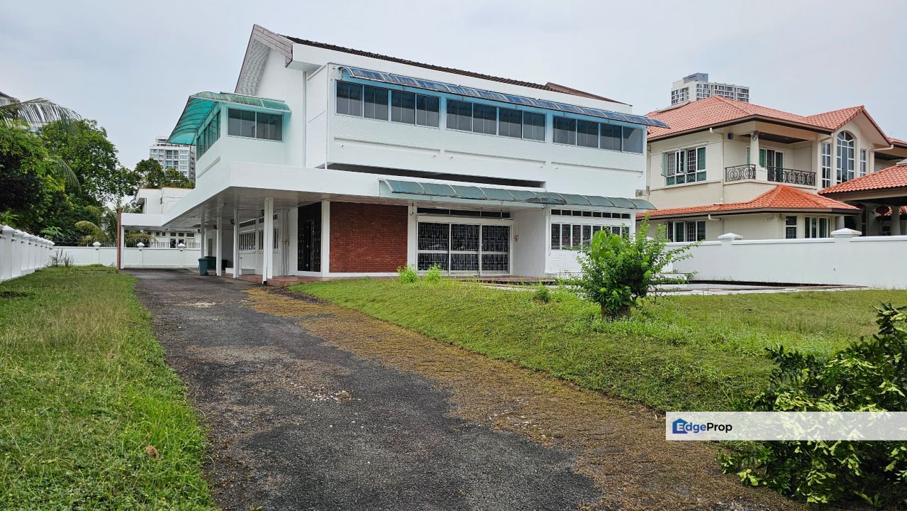 Double Storey Bungalow with a Swimming Pool at U-Thant for sale, Kuala Lumpur, Ampang Hilir