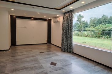 Lingkungan U-Thant Bungalow for sale