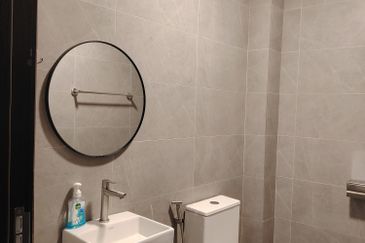 Lingkungan U-Thant Bungalow for sale