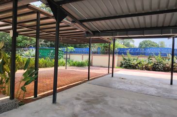 Lingkungan U-Thant Bungalow for sale