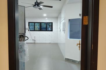 Lingkungan U-Thant Bungalow for sale
