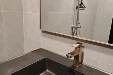 Lingkungan U-Thant Bungalow for sale