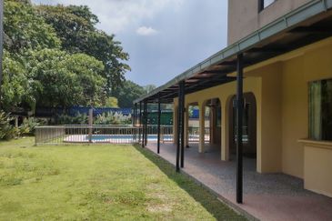 Lingkungan U-Thant Bungalow for sale