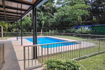 Lingkungan U-Thant Bungalow for sale