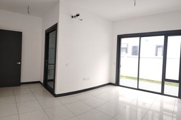 Hevea Elmina Gardens