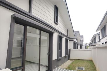 Hevea Elmina Gardens