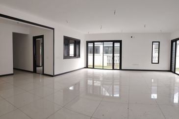 Hevea Elmina Gardens