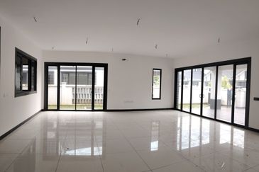 Hevea Elmina Gardens