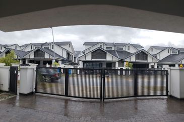 Hevea Elmina Gardens