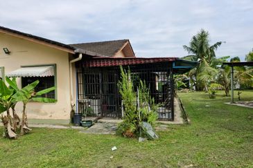 Bungalow at Seremban Hill Top Area for Sale