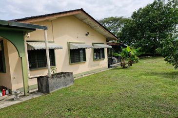 Bungalow at Seremban Hill Top Area for Sale