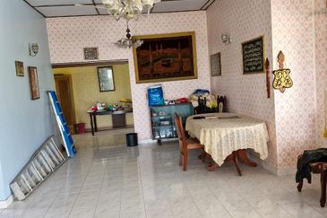 Bungalow at Seremban Hill Top Area for Sale