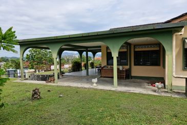 Bungalow at Seremban Hill Top Area for Sale