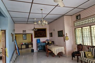 Bungalow at Seremban Hill Top Area for Sale