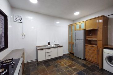 FOR RENT| Double Storey Terrace @ Taman Bukit Mewah, Kajang