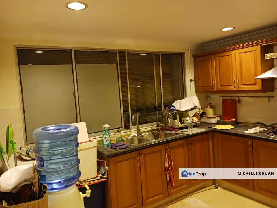 Fully furnished Ridzuan Condominium 1468 Sq Ft Corner Unit For Sale, Selangor, Bandar Sunway
