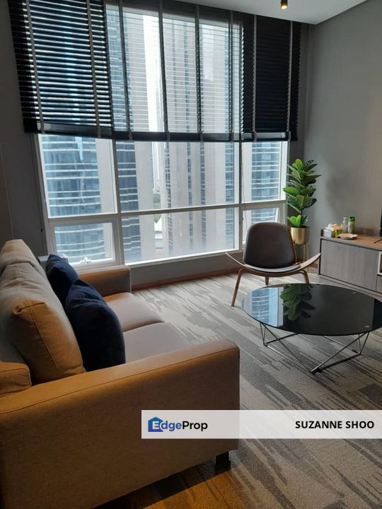 Soho KLCC office for sale, 700sf, renovated, fully furnished, CBD area, 5 mins walk to LRT and Pavilion, rm620k only, tenanted, Kuala Lumpur, KLCC