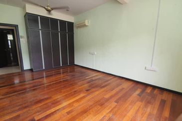 BANGALOW  AT OLD KLANG ROAD