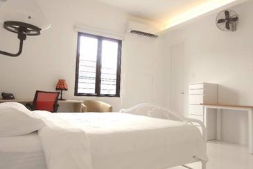 Bungalow at Jalan Old Klang Road for SALE