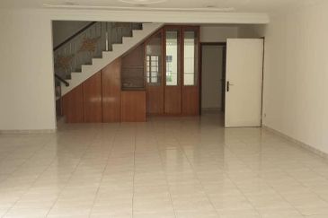 Jalan Banting,2 Storey FreeHold Bangalow for Sale 