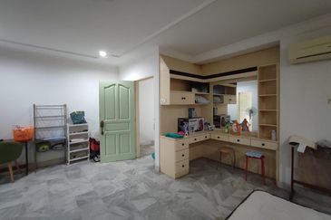 Taman Bukti Desa 2 Storey Terrace House for Sale