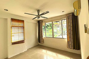 Taman Desa 2 storey Semi- Detached house for SALE
