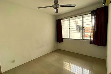 Taman Desa 2 storey Semi- Detached house for SALE