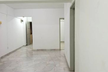 Danau Idaman Condominium