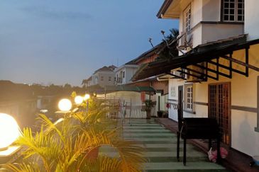 Renovated 2 Storey Bungalow Shah Alam 