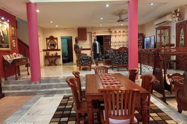 Renovated 2 Storey Bungalow Shah Alam 