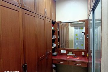 Renovated 2 Storey Bungalow Shah Alam 