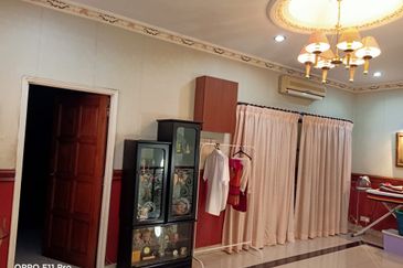 Renovated 2 Storey Bungalow Shah Alam 