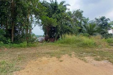 3 Lot Bungalow di Merbau Sempak Sungai Buloh 
